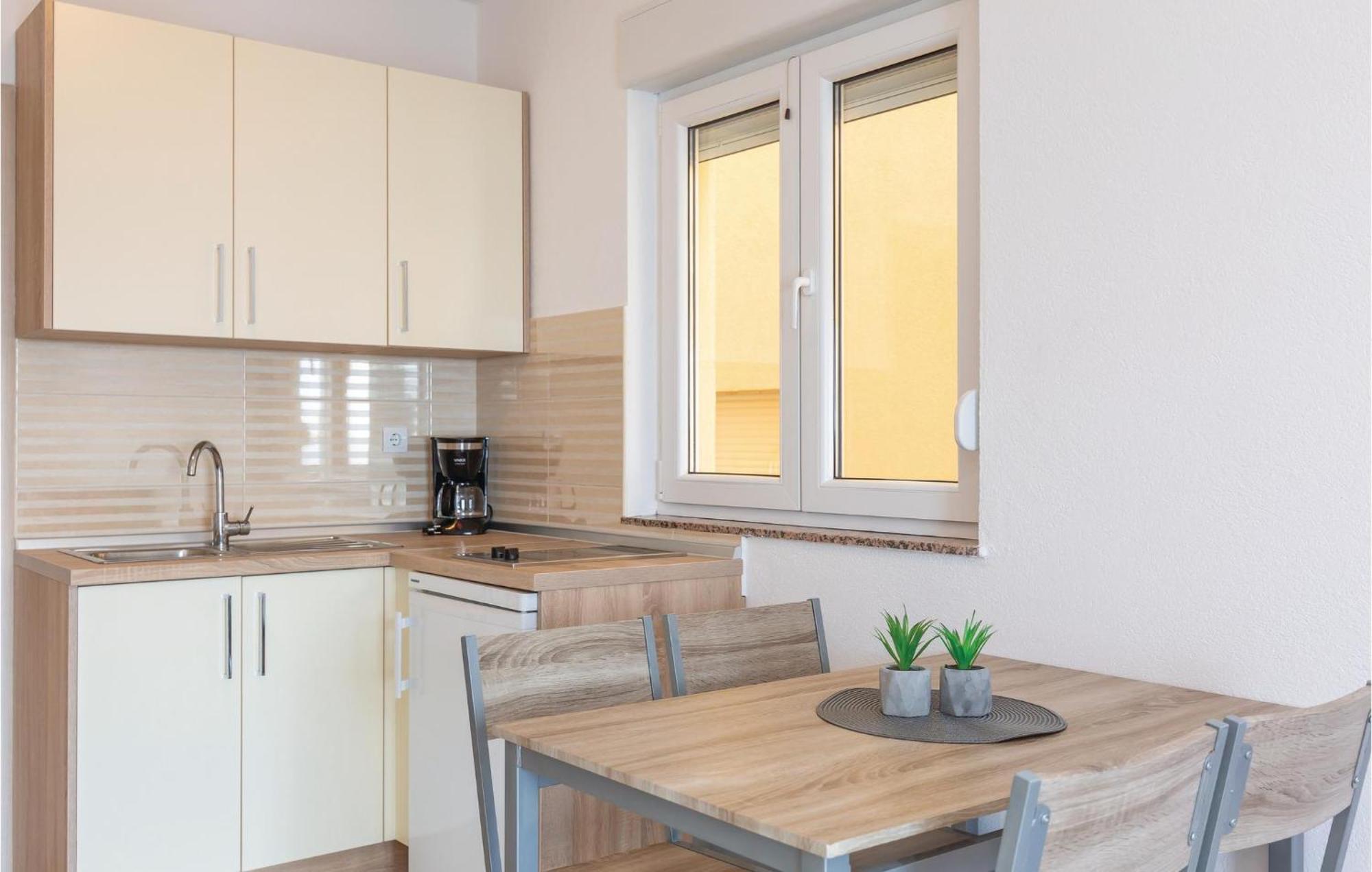 Nice Apartment In Krvavica With House Sea View Экстерьер фото